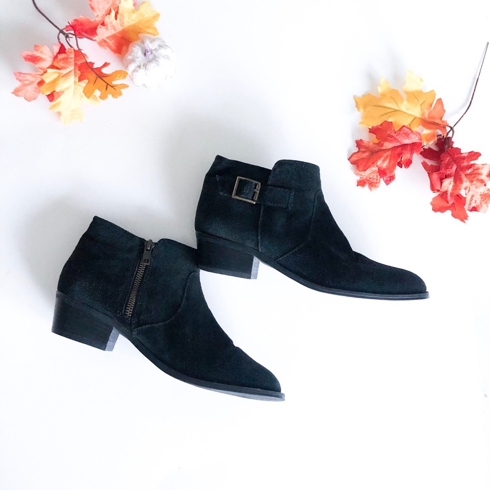 Steve Madden Black Suede Booties